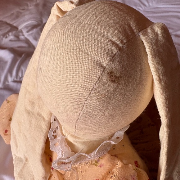 Vintage classic bunny doll with lace dress - Picture 5 of 9